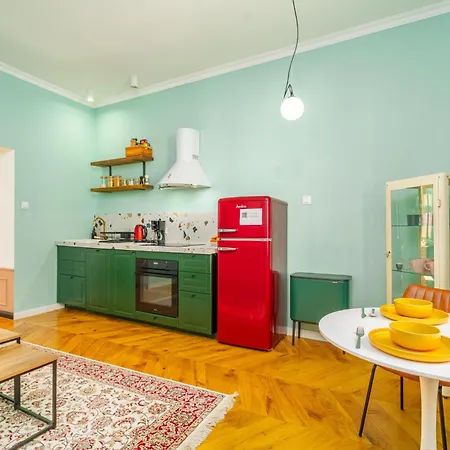 Debniki - Vistula River & Parks Nearby